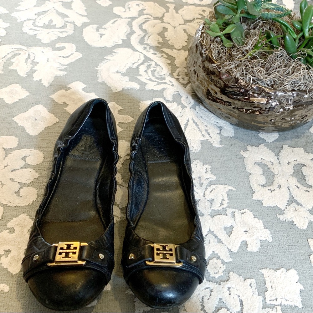 Tory Burch black leather ambrose ballet flats sz8M